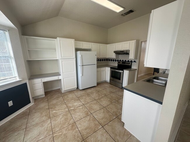 Photo - AVAILABLE SOON !