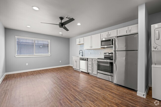 Interior Photo - The Courtyards at Lower Greenville Rental