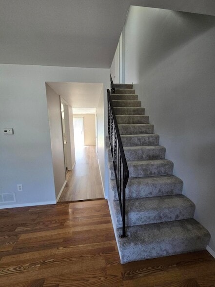 Photo - 501 W Farragut St
