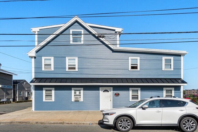 Photo - 585 Shirley St Unit 1