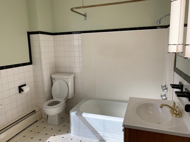 2 Park Ave Unit 1