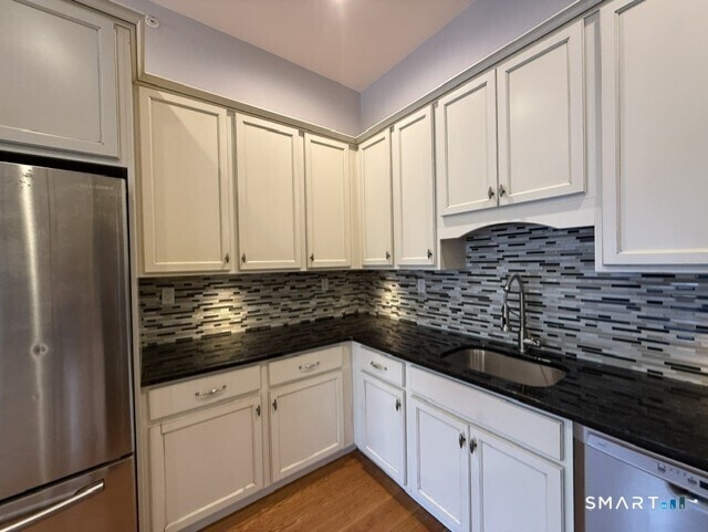 Photo - 2067 Barnum Ave