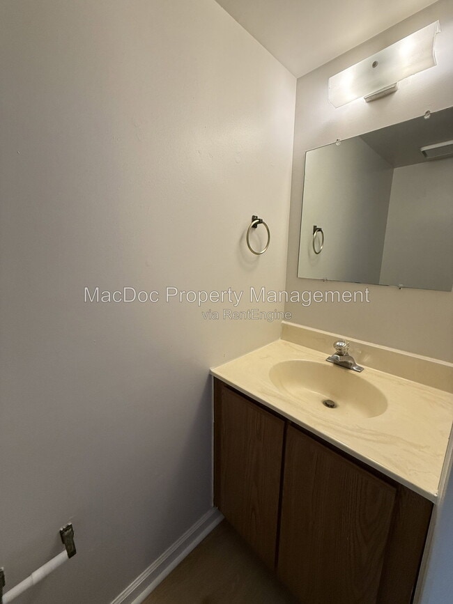 Photo - 5230 King's Wood Ln