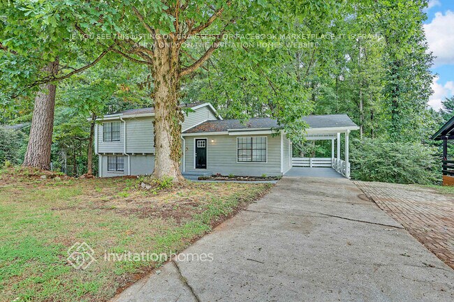 Photo - 678 Lakeridge Dr SE
