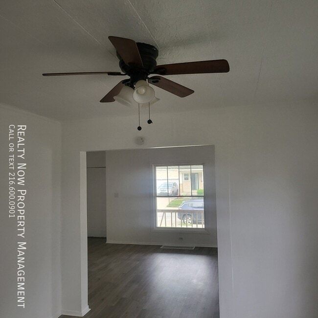 Photo - 845 Royal Rd Apartamento Unidad 1