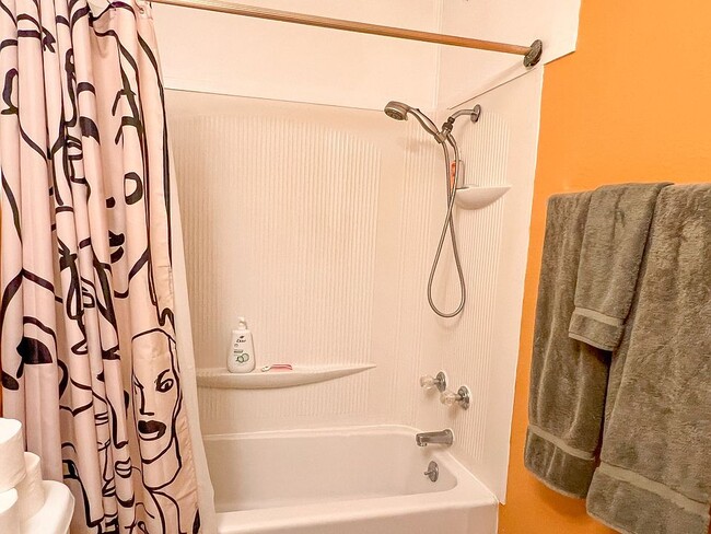 Photo - 3055 Trinity Dr Unit 614