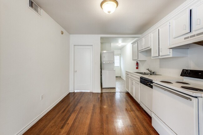 Photo - 519 W Main St Unit 3