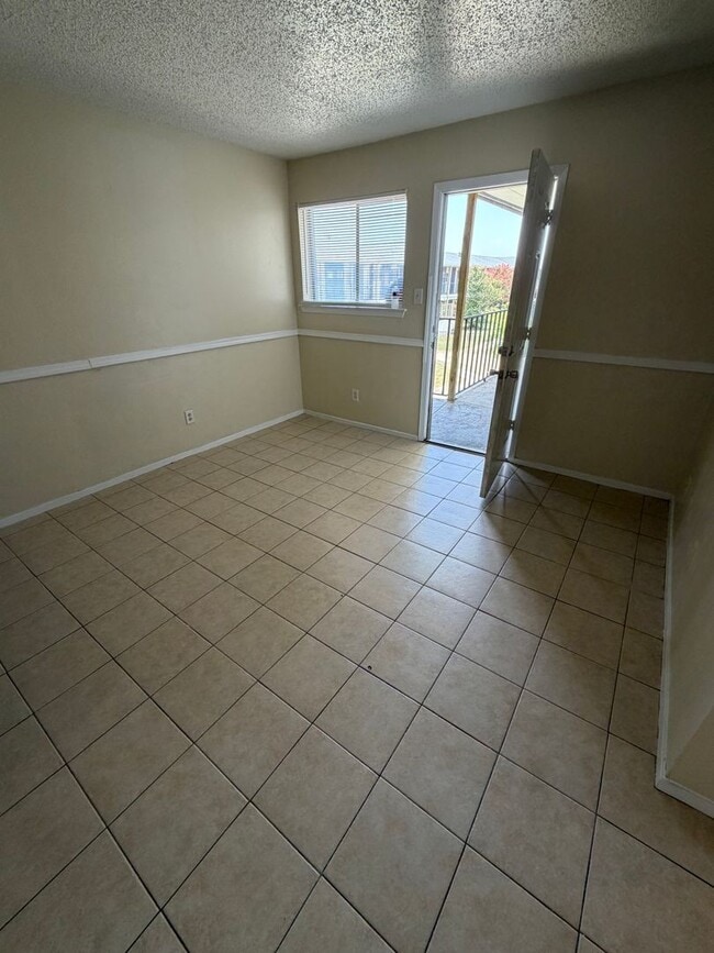 Photo - 1601 E Central Texas Expy Unidad 220