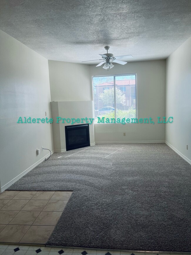 Building Photo - 4257 Sabana Loop SE Unit A