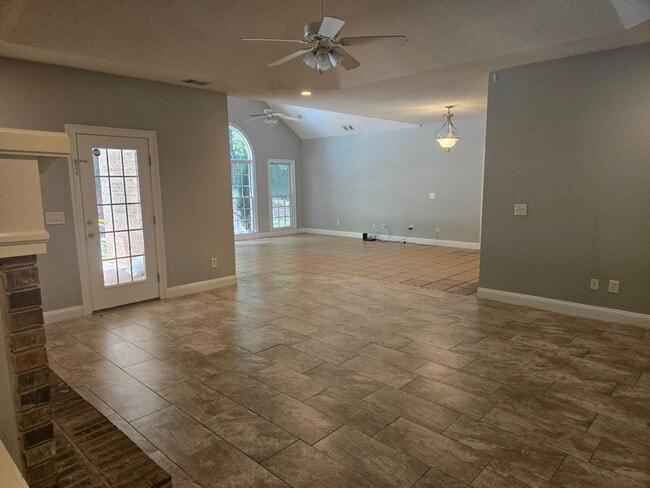 Photo - FOR RENT in HARRIS COUNTY with SWIMMING POOL! Available July 1st