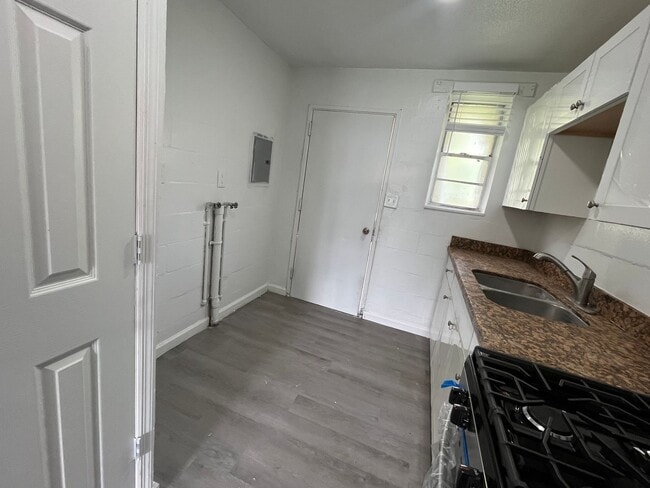 Photo - Remodeled 3 Bedroom, 1 Bathroom Brick Apartment near Downtown Live Oak (Move in Special!) Unit 116 Horizon Circle SW Live Oak 32064