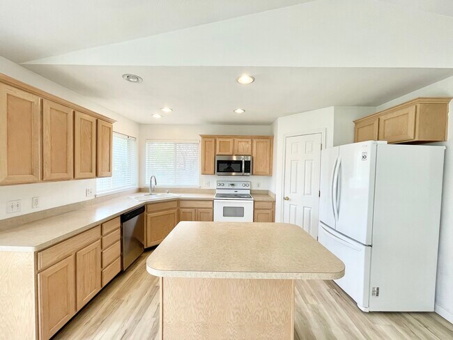 Photo - 1013 W 1400 S House