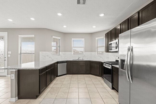 Building Photo - 5266 Tall Tower St