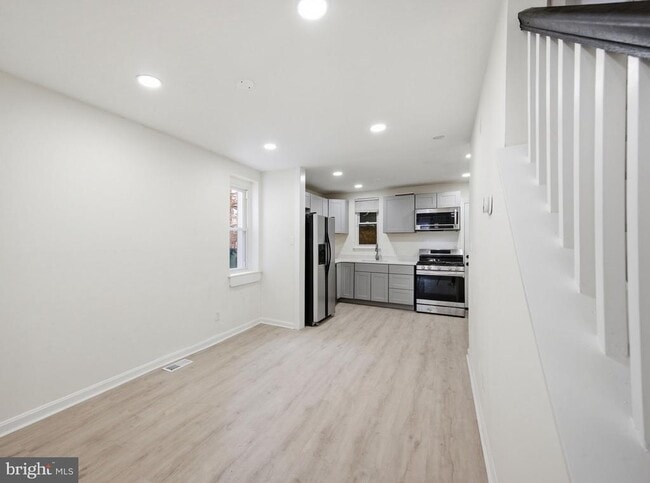 Photo - 2636 Lauretta Ave