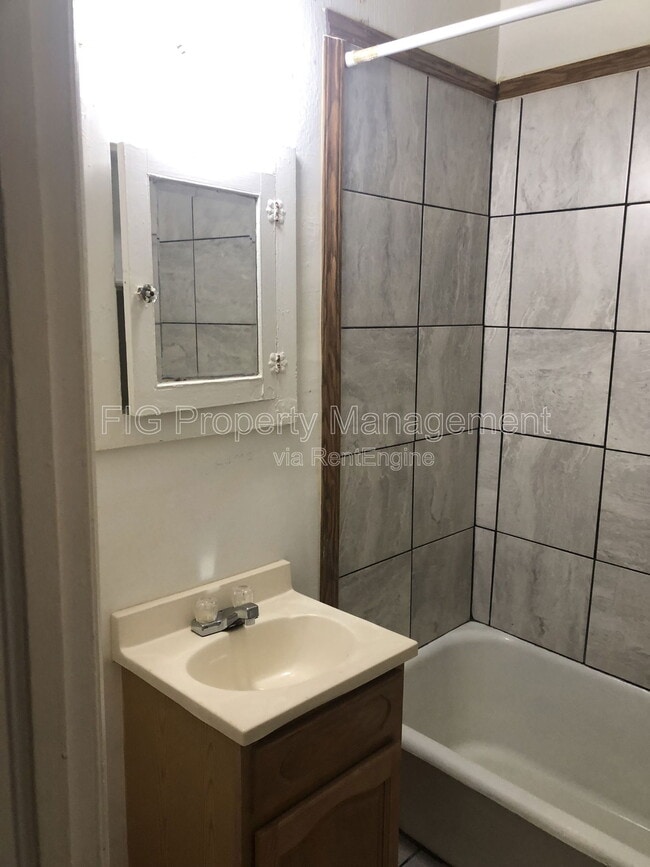 Photo - 429 W G St Unidad 16 Rental