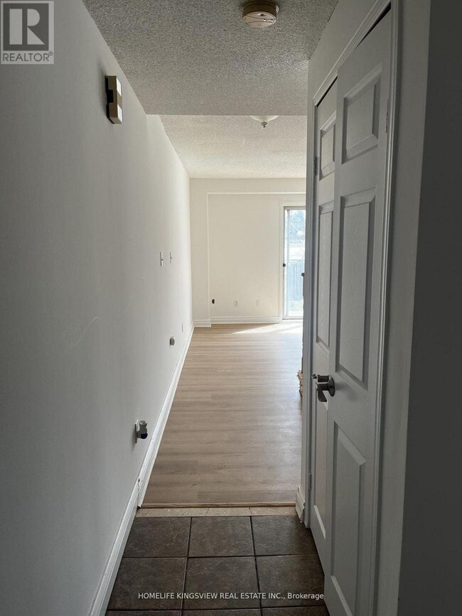 Photo - 79 Cashel Ct