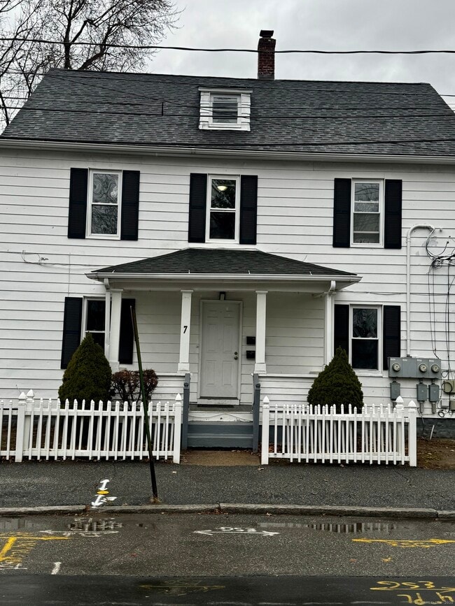 Building Photo - 7 George St Unit 1