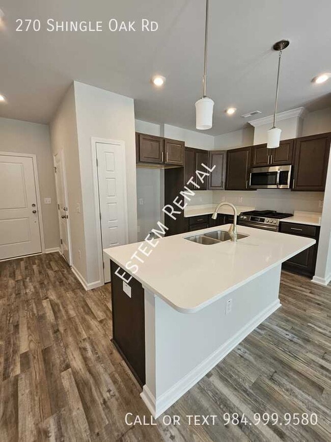 Photo - 270 Shingle Oak Rd