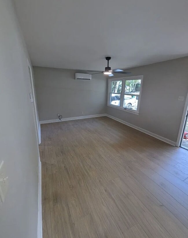 Photo - 2846 Kenhill Dr