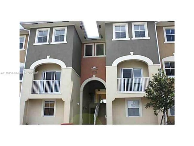 Building Photo - 10870 NW 88th Ter Unit 205