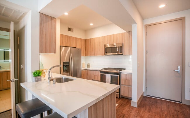 Building Photo - Living at Santa Monica Rental