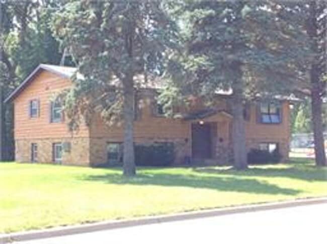 Building Photo - 38 Oxby Ln Unit #4
