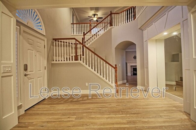 2359 Riviera Ct
