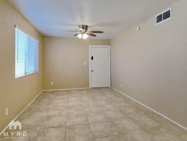 Photo - 1702 E Cambridge Ave