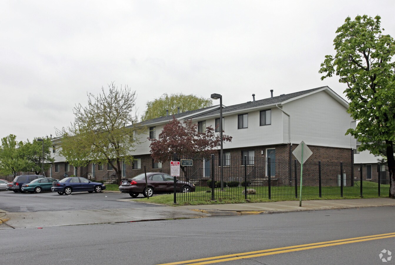 Forest Park Apartments - Forest Park Apartments