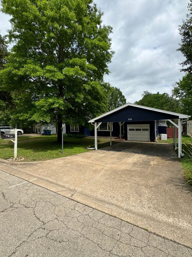 Photo - 3 bedroom/2 bath house