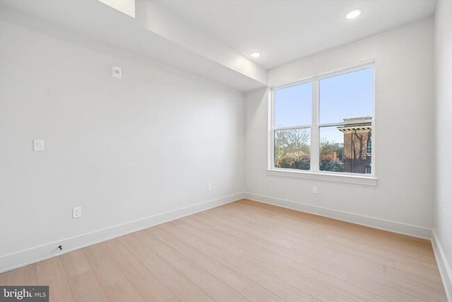 Photo - 5521 Wayne Ave