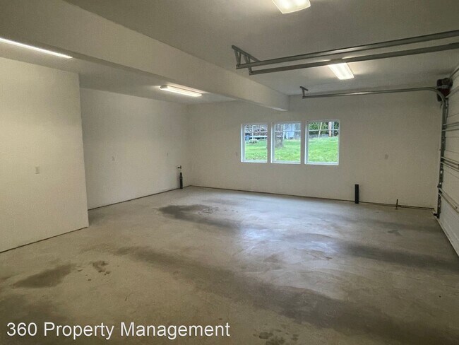 Photo - 3 br, 3.5 bath House - 4728 E Harbor Rd.
