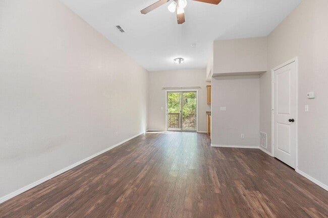 Photo - 1297 Hillcrest Pl Unidad 1297 Hillcrest Place  B