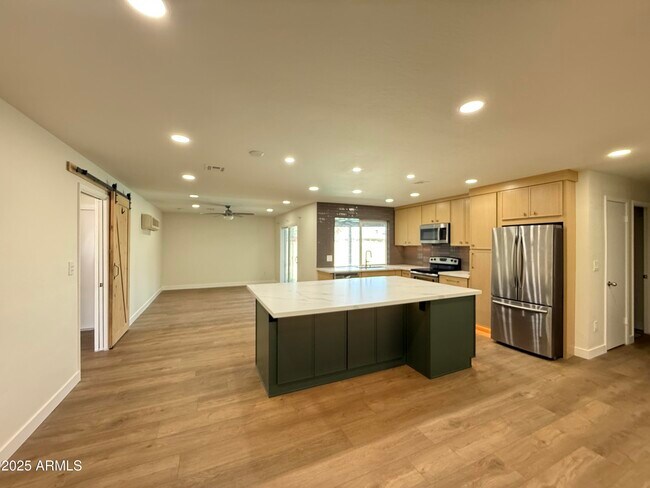 Photo - 11827 N 35th St