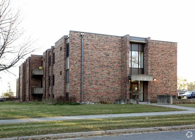 Building Photo - Northwood Apartments