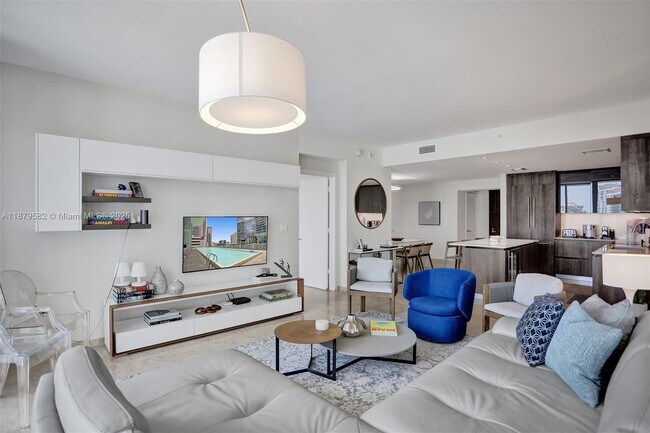 Photo - 68 SE 6th St Unit 907