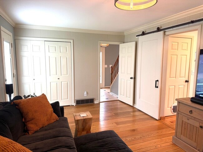 Photo - 2840 Campus Dr