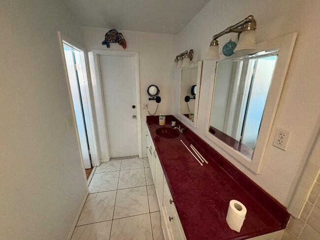 Photo - 3025 50th St S