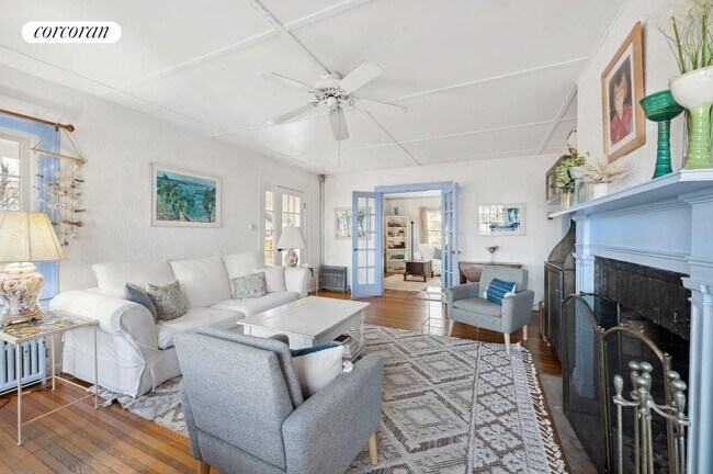 Photo - 8 E Brander Pkwy