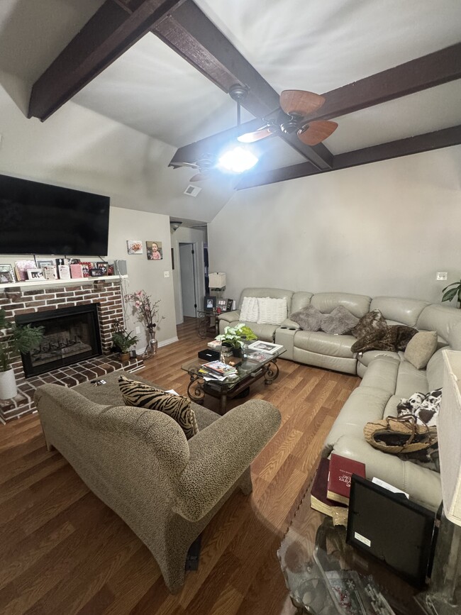 Photo - 70319 L St