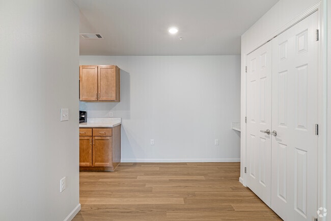 2BR, 2BA - 921SF - Dining Area - McAuley Place
