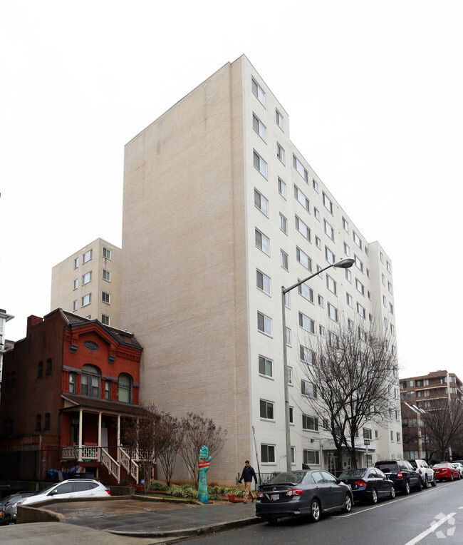 Building Photo - King Towers