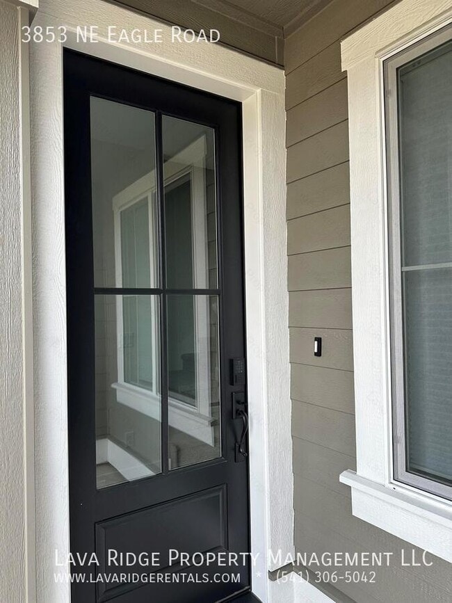 Photo - 3853 NE Eagle Rd