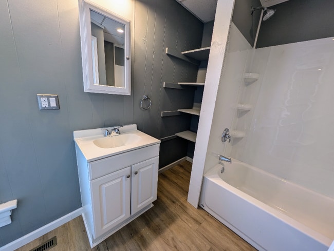 Photo - 702 Lincoln St