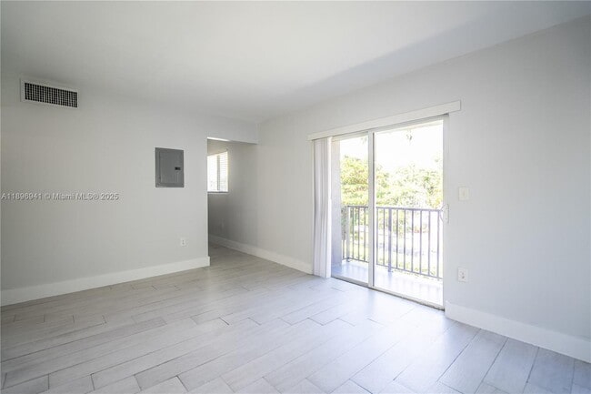 Photo - 465 NE 59th St Unit 26