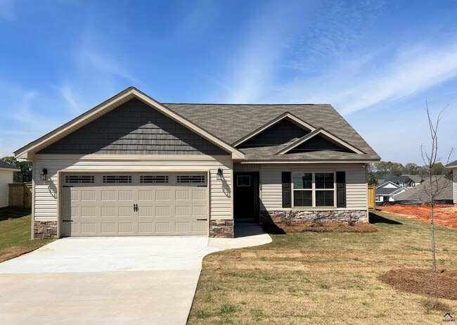 Building Photo - 202 Red Tail Cir Rental