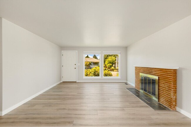 Photo - Crown Hill 3 Bedroom Daylight Basement Home