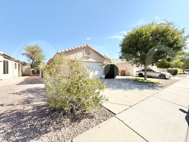 Building Photo - 1150 W Lark Dr Rental