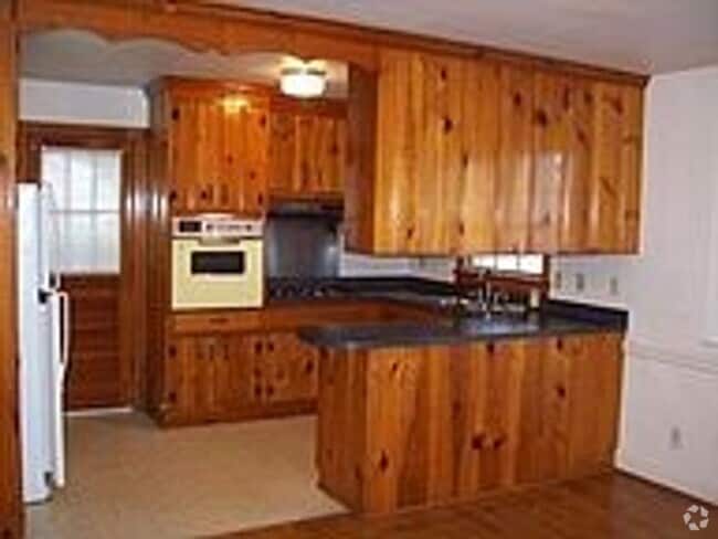 Building Photo - 4306 Race St Rental