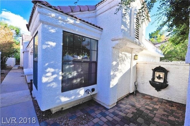 Photo - 5228 Crooked River Cir